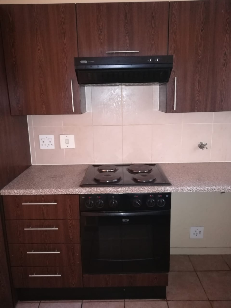 To Let 2 Bedroom Property for Rent in Ferndale Gauteng