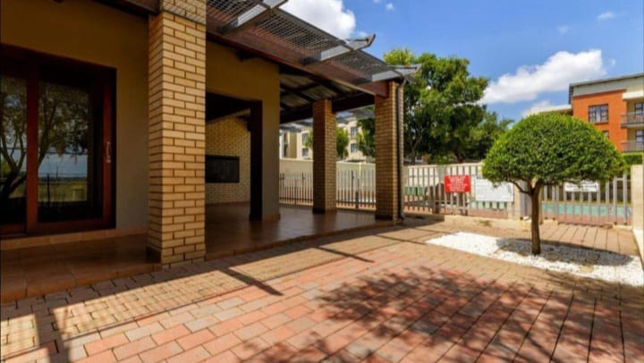 To Let 2 Bedroom Property for Rent in Ferndale Gauteng