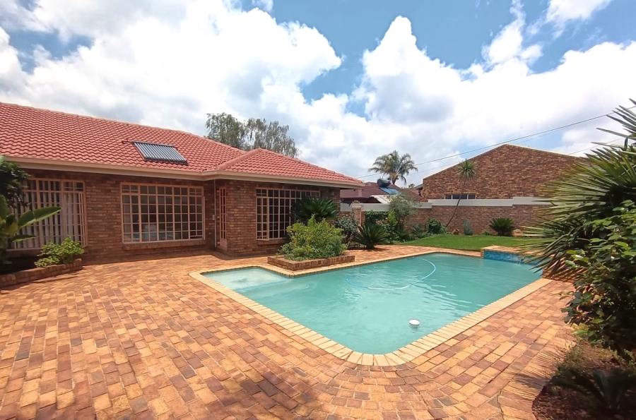 4 Bedroom Property for Sale in Bartlett Gauteng