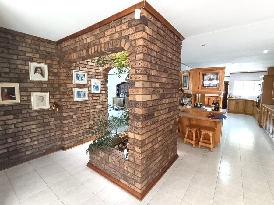 4 Bedroom Property for Sale in Bartlett Gauteng