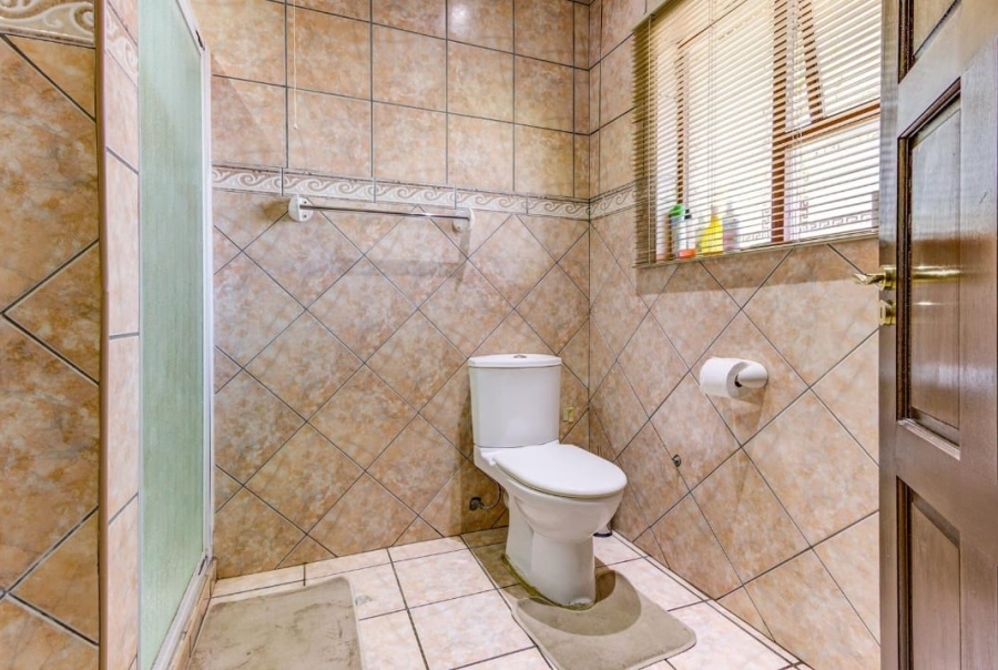 5 Bedroom Property for Sale in Rynfield Gauteng