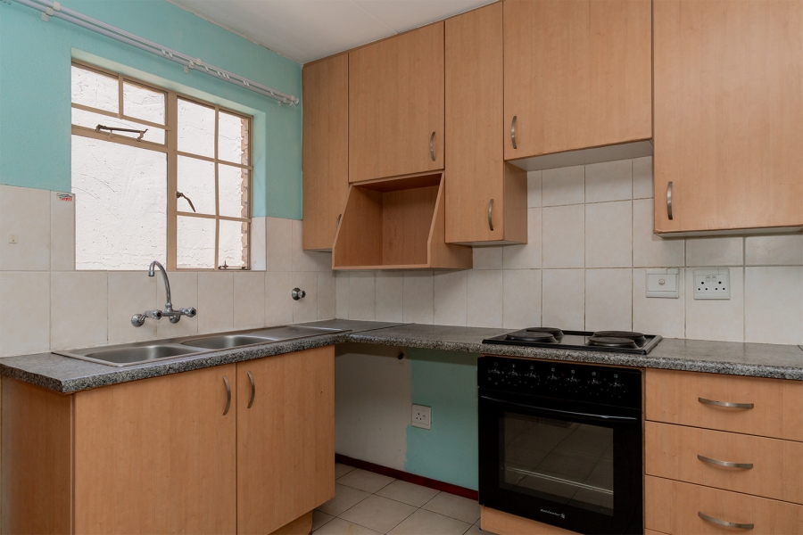 2 Bedroom Property for Sale in Edleen Gauteng