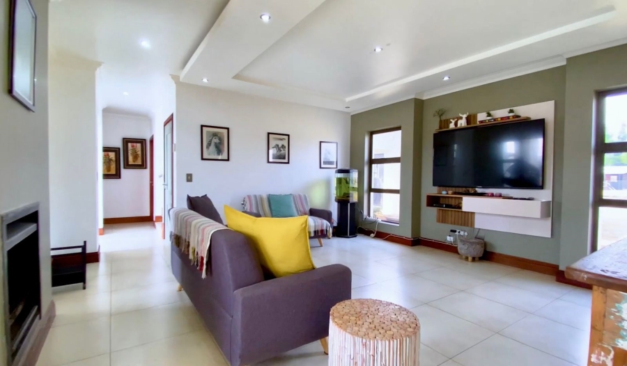 5 Bedroom Property for Sale in Blue Saddle Ranches Gauteng