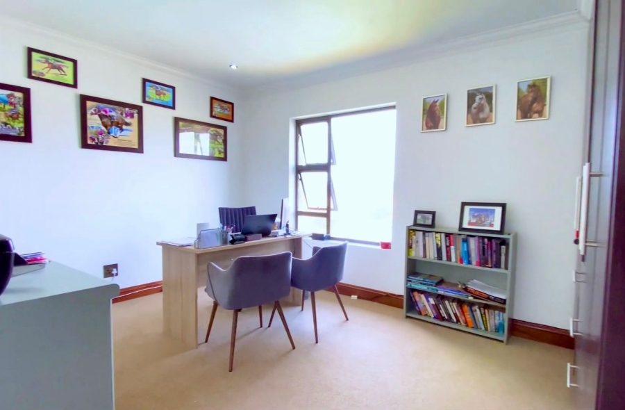 5 Bedroom Property for Sale in Blue Saddle Ranches Gauteng