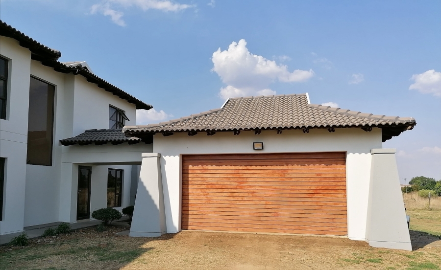 5 Bedroom Property for Sale in Blue Saddle Ranches Gauteng
