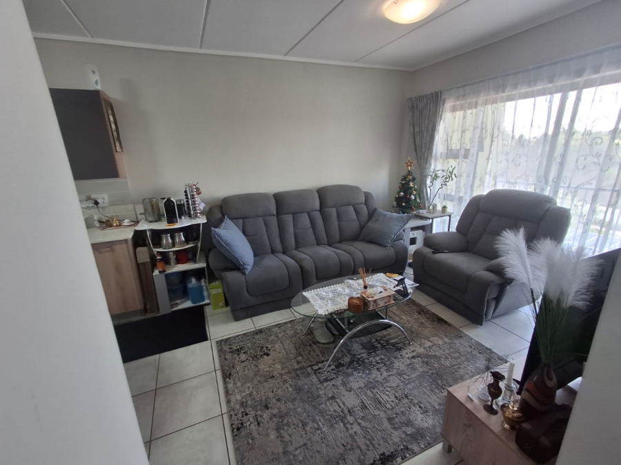 2 Bedroom Property for Sale in Lilianton Gauteng