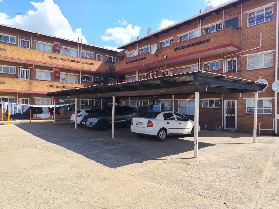 1 Bedroom Property for Sale in Primrose Gauteng