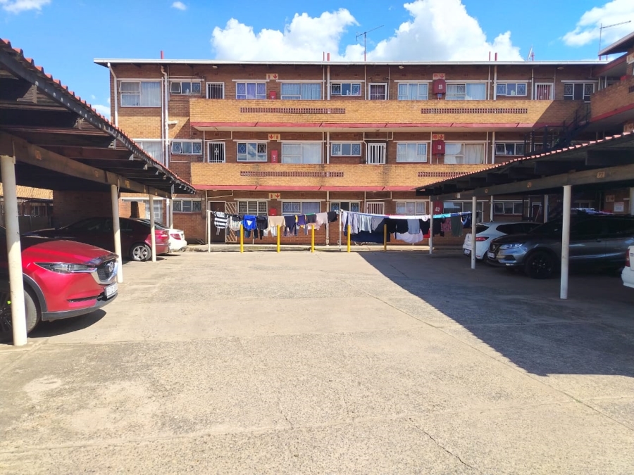 1 Bedroom Property for Sale in Primrose Gauteng