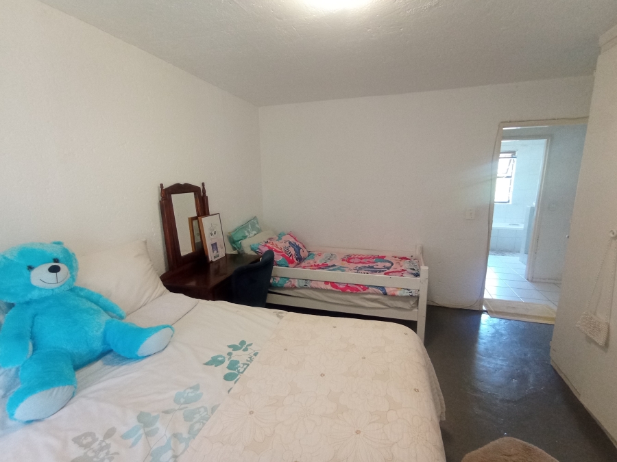 2 Bedroom Property for Sale in Bassonia Gauteng