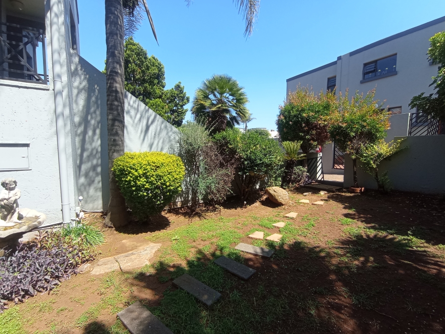 2 Bedroom Property for Sale in Bassonia Gauteng
