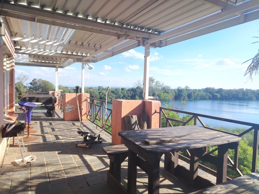 1 Bedroom Property for Sale in Primrose Gauteng