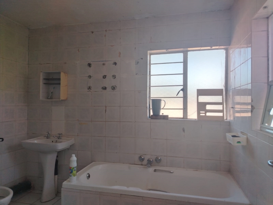 1 Bedroom Property for Sale in Primrose Gauteng