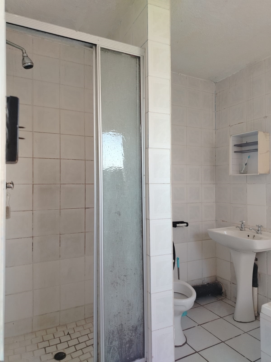 1 Bedroom Property for Sale in Primrose Gauteng