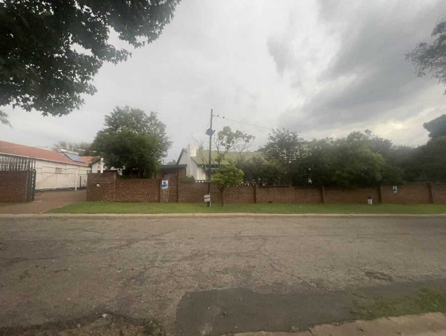 4 Bedroom Property for Sale in Florida Glen Gauteng