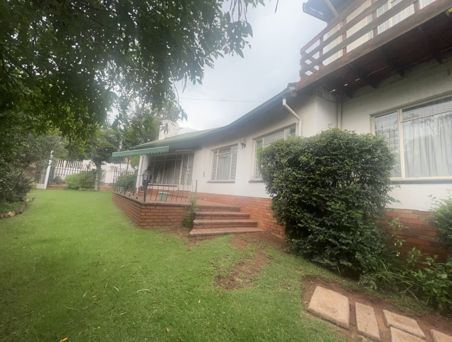 4 Bedroom Property for Sale in Florida Glen Gauteng