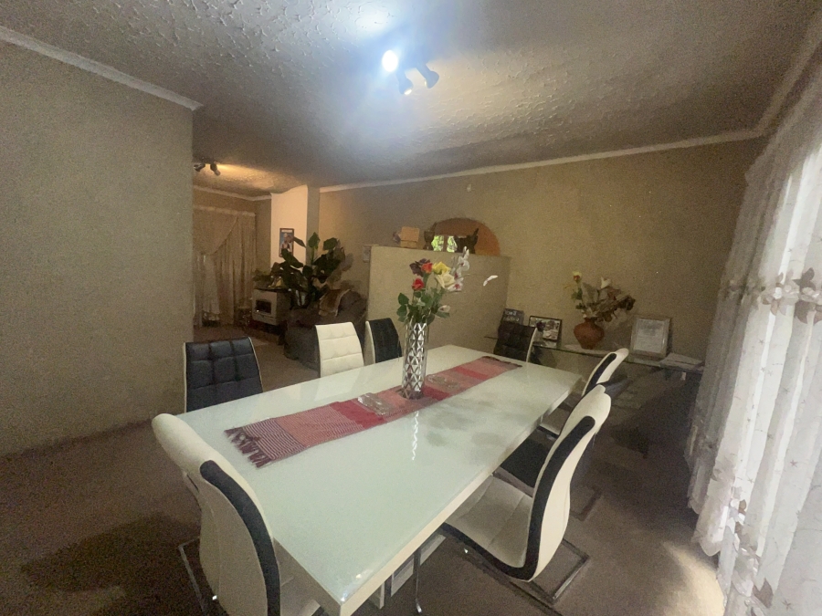 4 Bedroom Property for Sale in Florida Glen Gauteng