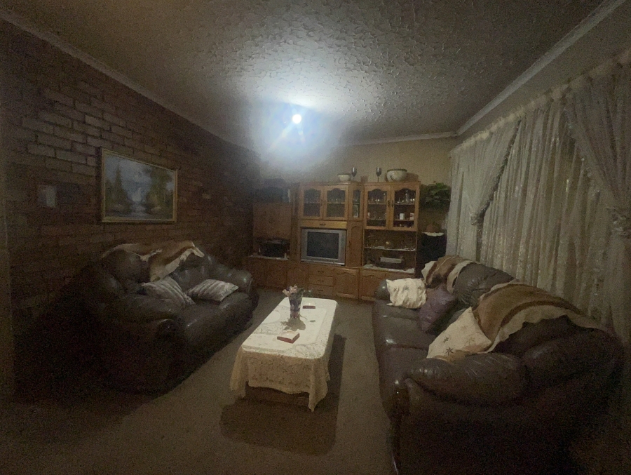 4 Bedroom Property for Sale in Florida Glen Gauteng