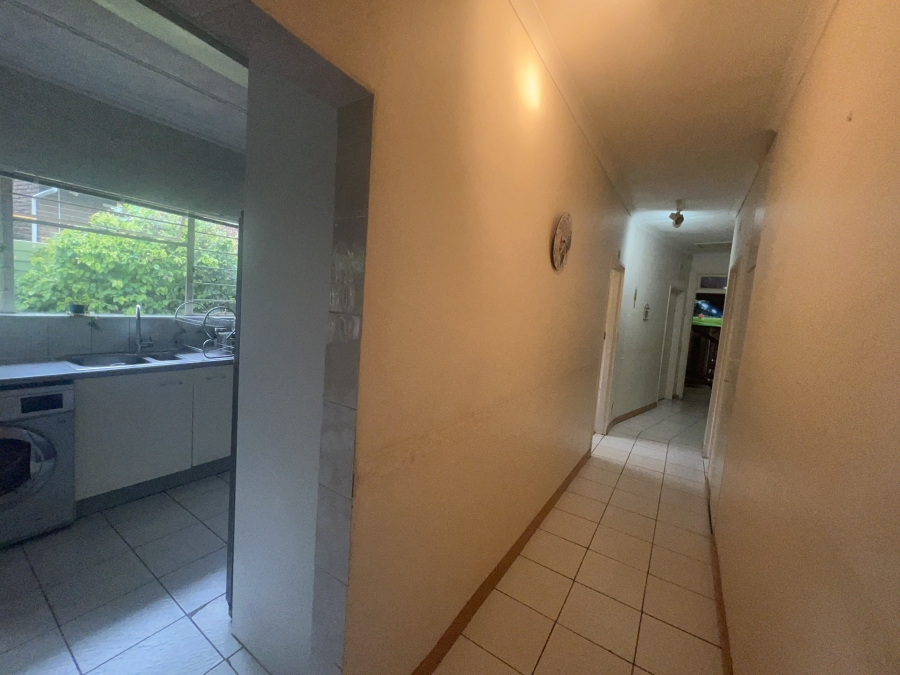 4 Bedroom Property for Sale in Florida Glen Gauteng