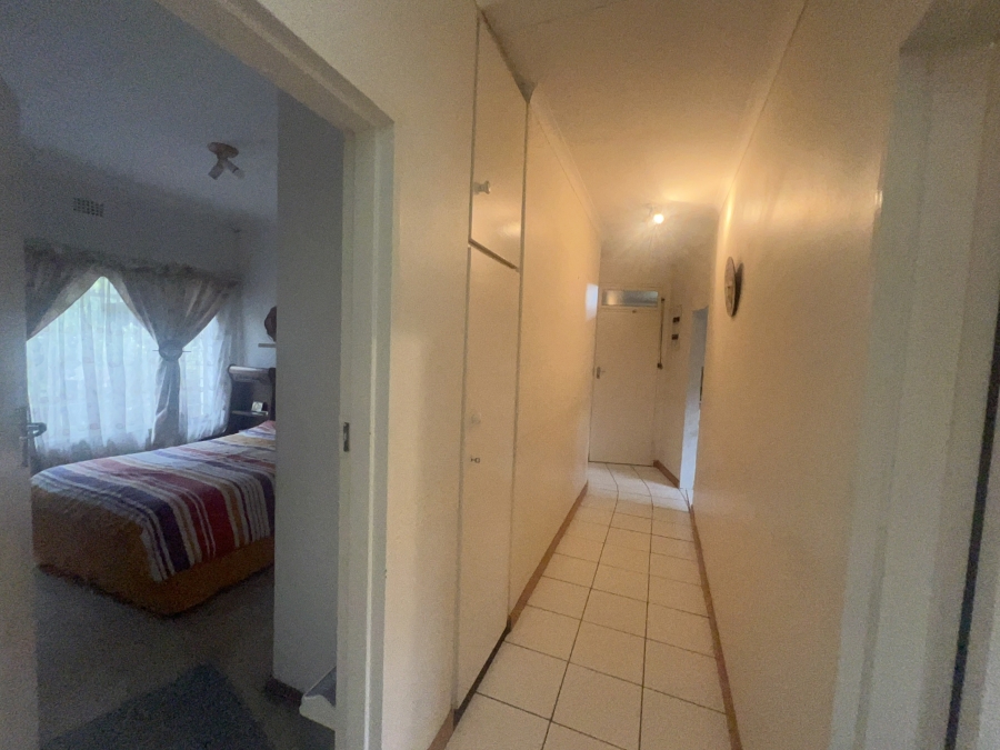 4 Bedroom Property for Sale in Florida Glen Gauteng