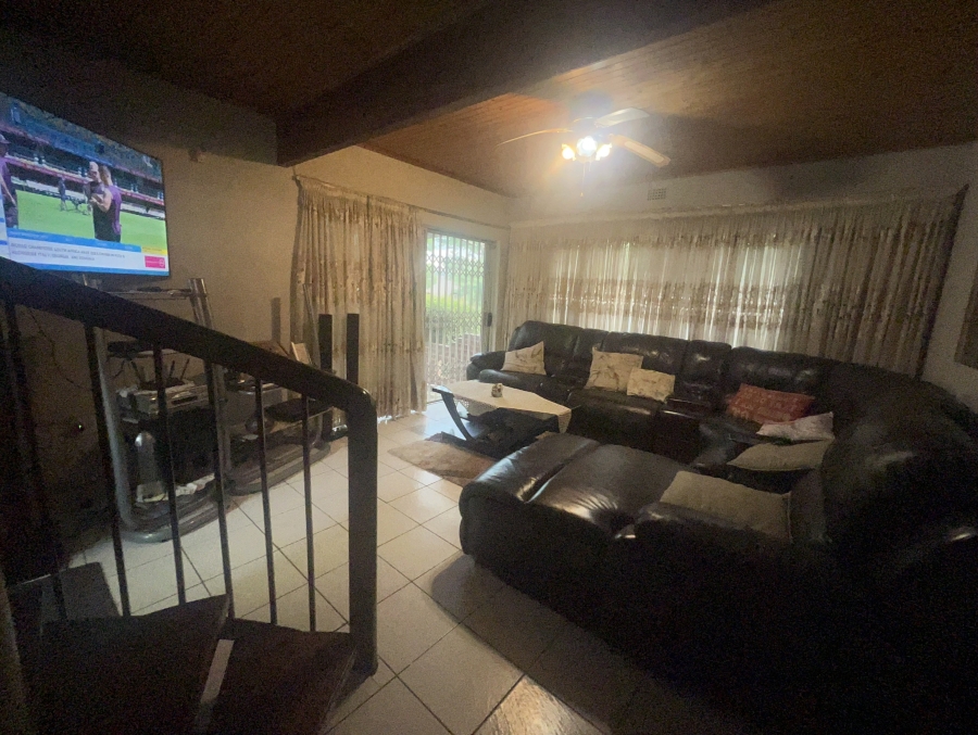 4 Bedroom Property for Sale in Florida Glen Gauteng