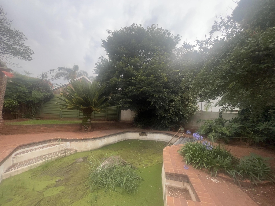 4 Bedroom Property for Sale in Florida Glen Gauteng