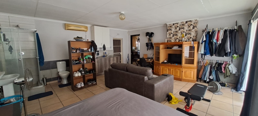 4 Bedroom Property for Sale in Freeway Park Gauteng