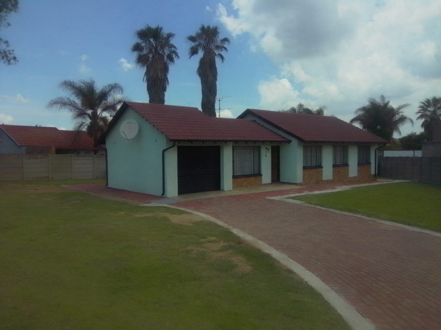 3 Bedroom Property for Sale in Dalpark Gauteng
