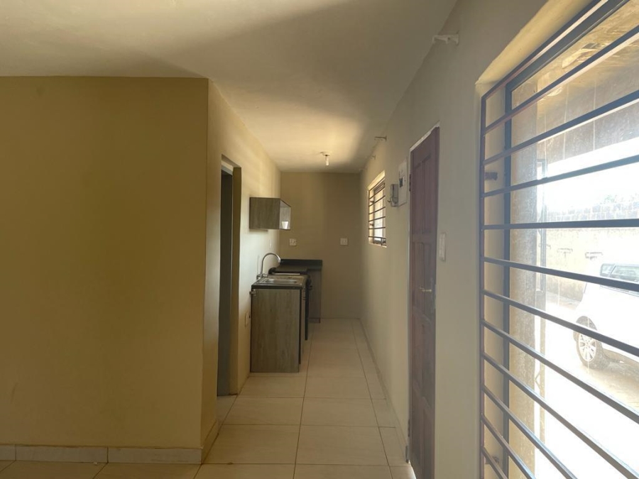 1 Bedroom Property for Sale in Jabulani Gauteng