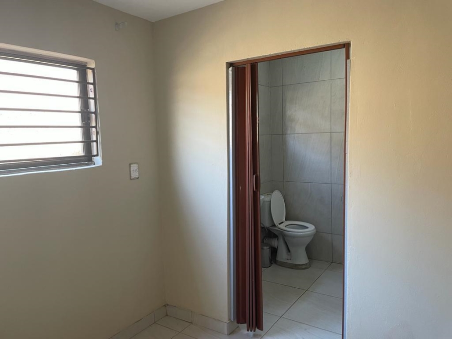 1 Bedroom Property for Sale in Jabulani Gauteng