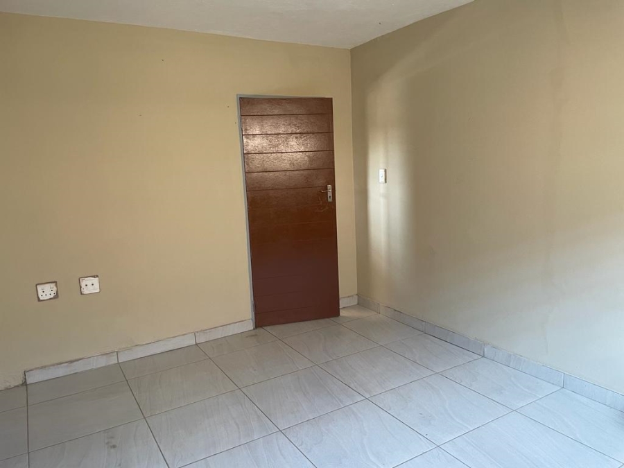 1 Bedroom Property for Sale in Jabulani Gauteng