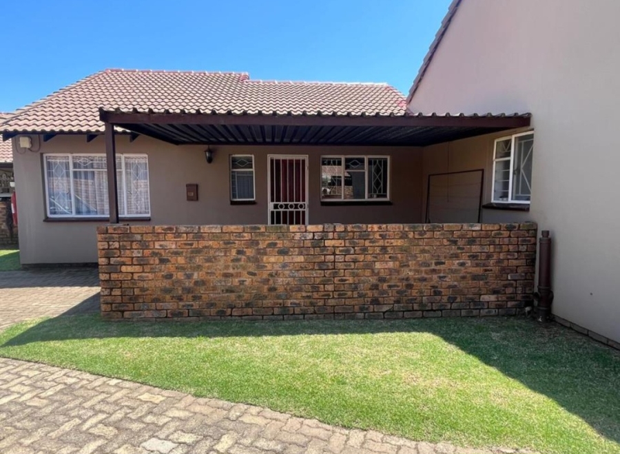 2 Bedroom Property for Sale in Pomona Gauteng