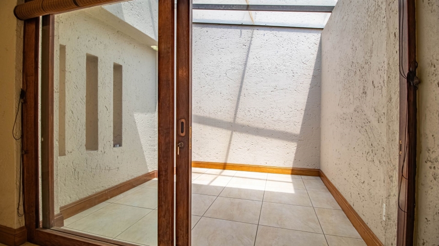 3 Bedroom Property for Sale in Bedfordview Gauteng