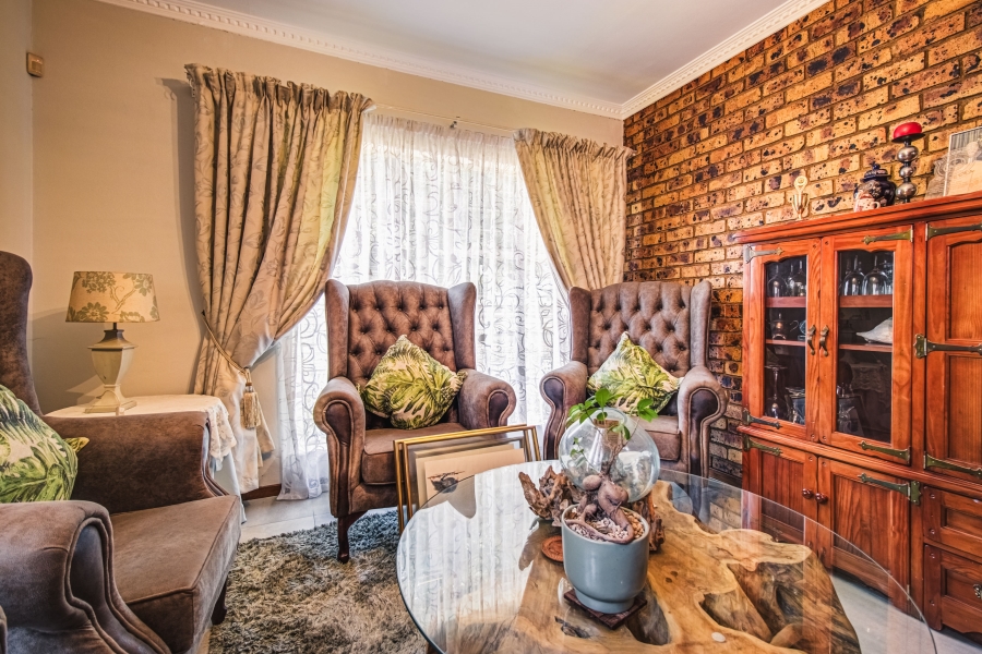 3 Bedroom Property for Sale in Glen Marais Gauteng