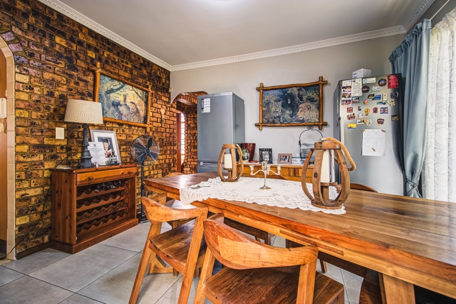 3 Bedroom Property for Sale in Glen Marais Gauteng