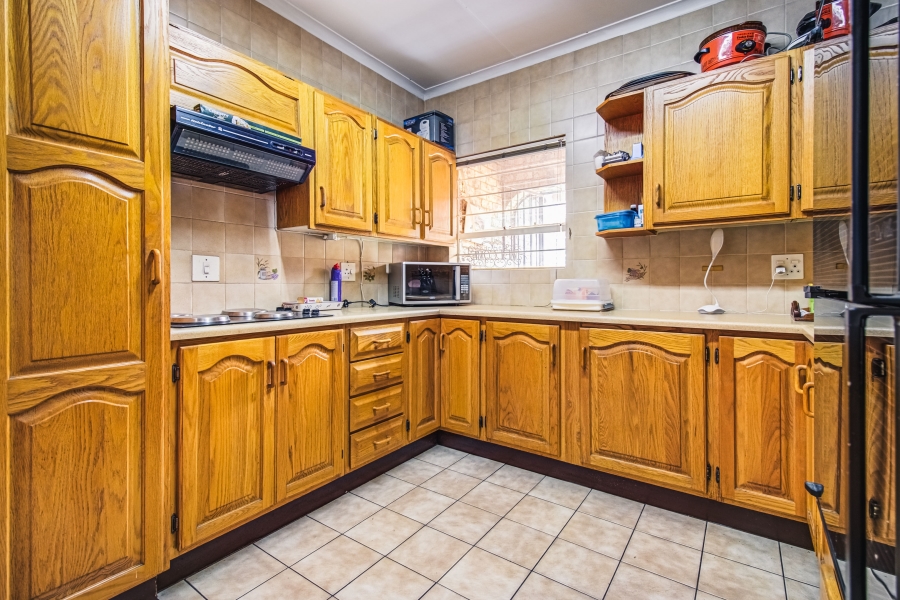 3 Bedroom Property for Sale in Glen Marais Gauteng