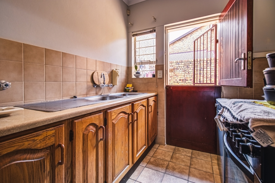 3 Bedroom Property for Sale in Glen Marais Gauteng