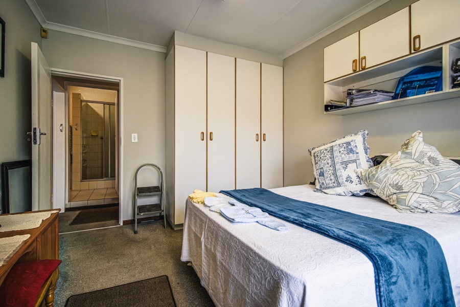 3 Bedroom Property for Sale in Glen Marais Gauteng