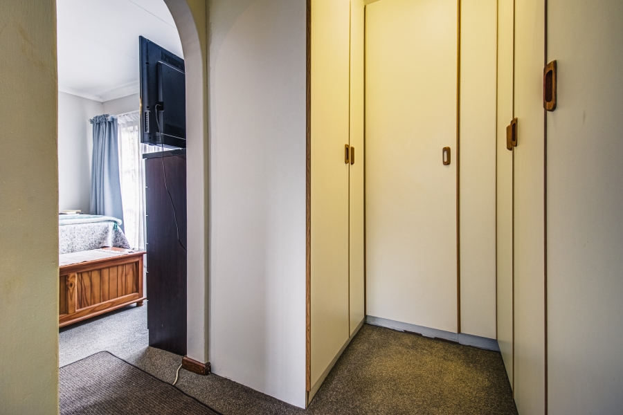 3 Bedroom Property for Sale in Glen Marais Gauteng