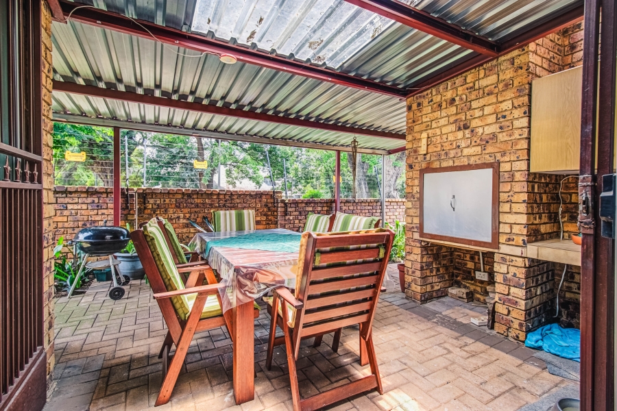 3 Bedroom Property for Sale in Glen Marais Gauteng