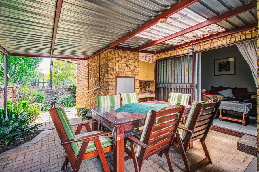 3 Bedroom Property for Sale in Glen Marais Gauteng