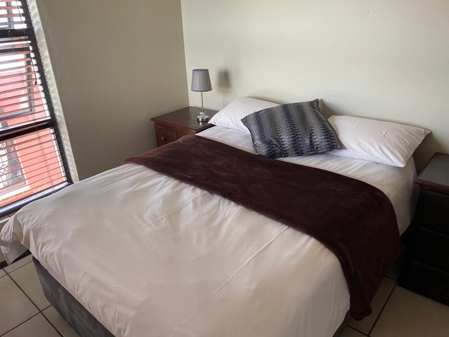 To Let 1 Bedroom Property for Rent in Greenstone Hill Gauteng