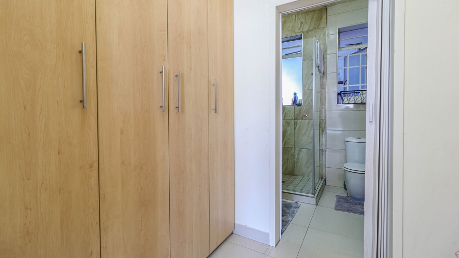 2 Bedroom Property for Sale in Killarney Gauteng