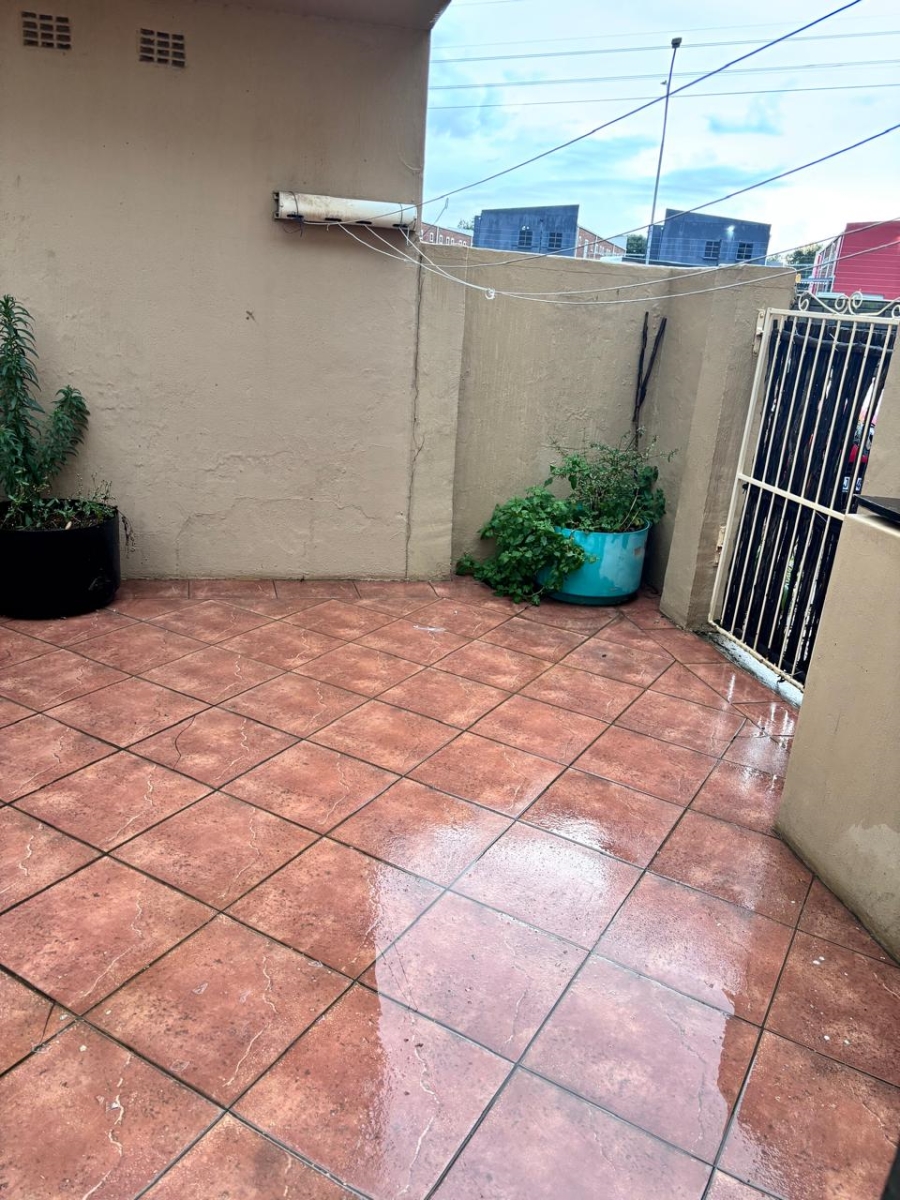 3 Bedroom Property for Sale in Edleen Gauteng