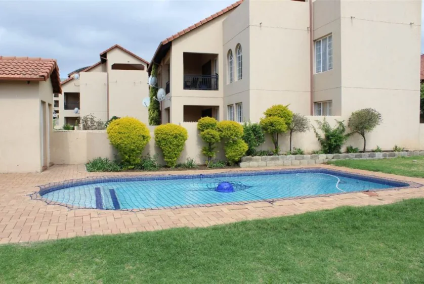 To Let 2 Bedroom Property for Rent in Erand Gardens Gauteng