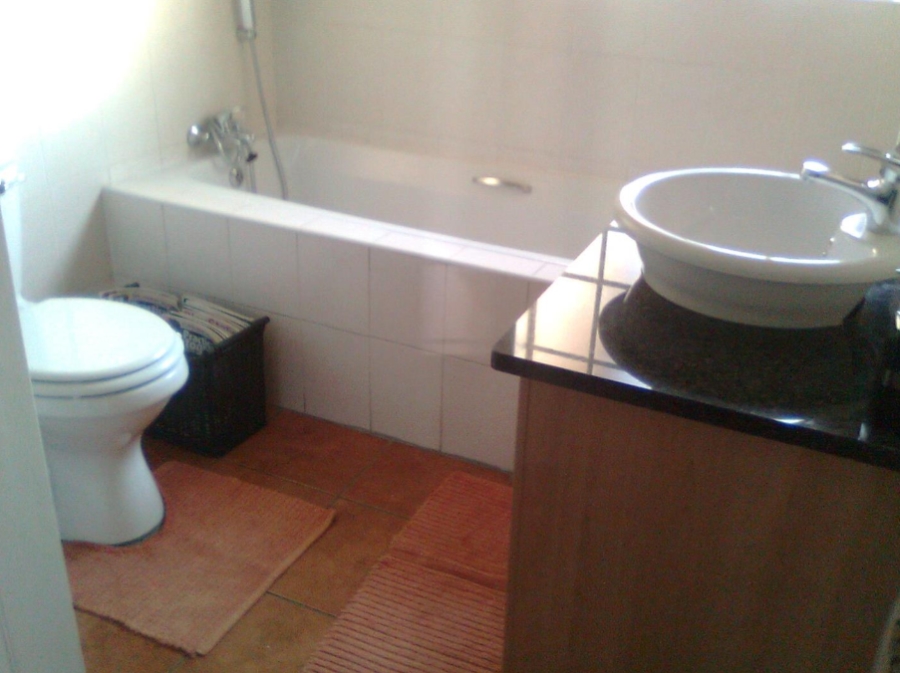 To Let 2 Bedroom Property for Rent in Erand Gardens Gauteng