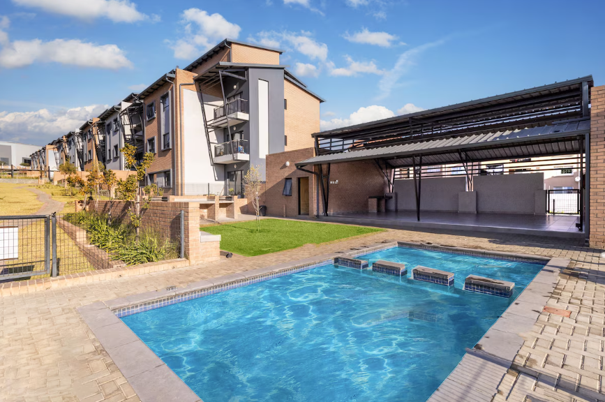 To Let 2 Bedroom Property for Rent in Vorna Valley Gauteng
