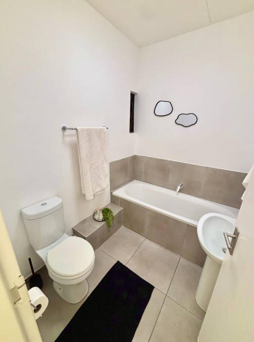 To Let 2 Bedroom Property for Rent in Vorna Valley Gauteng