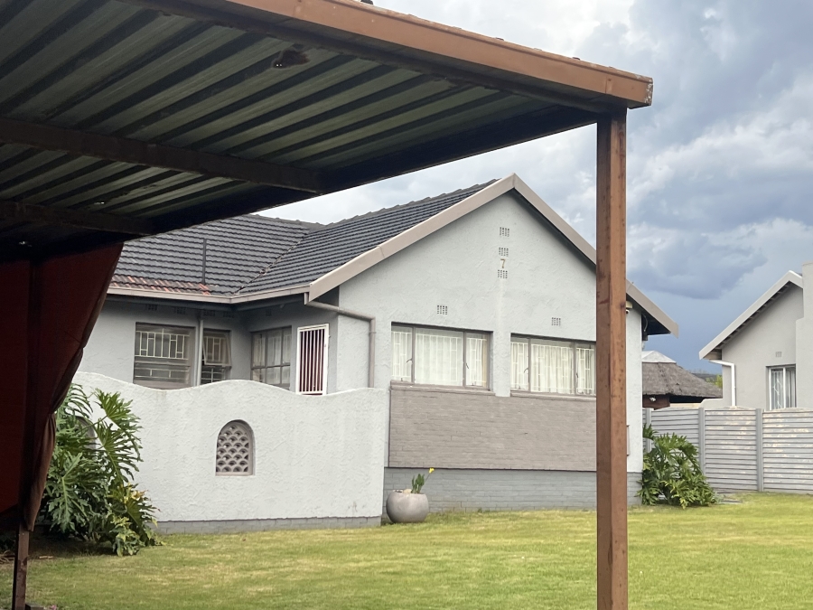 3 Bedroom Property for Sale in Witpoortjie Gauteng