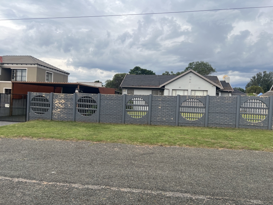 3 Bedroom Property for Sale in Witpoortjie Gauteng