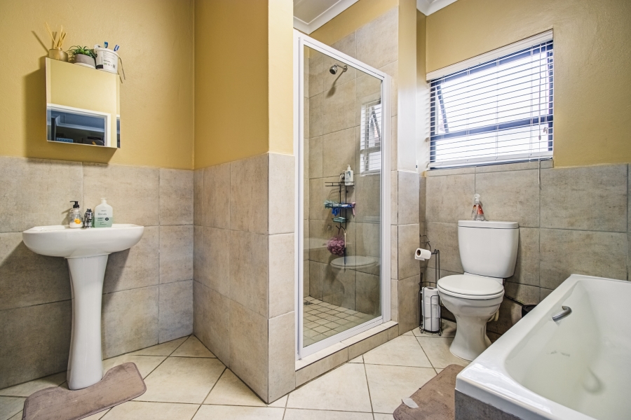 2 Bedroom Property for Sale in Brentwood Gauteng